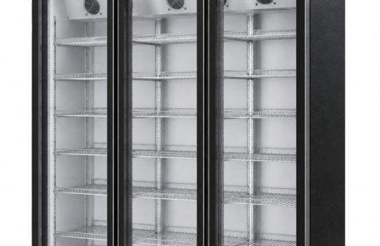 Upright Three Door Chiller Full Class
