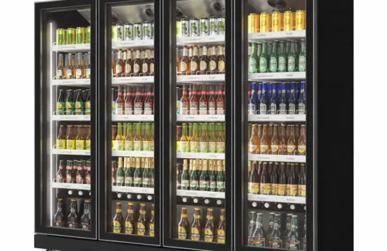 براد ثلاجة عرض اربع ابواب زجاج كامل