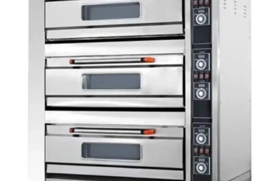 فرن كهربائي ثلاثي الطوابق