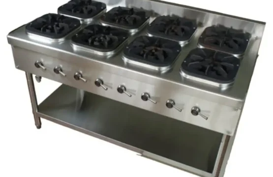 طباخ طهي بثمانية شعلات من الستانليس ستيل مع رف