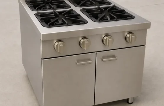 commercial-grade stainless steel gas range features 4 powerful burners